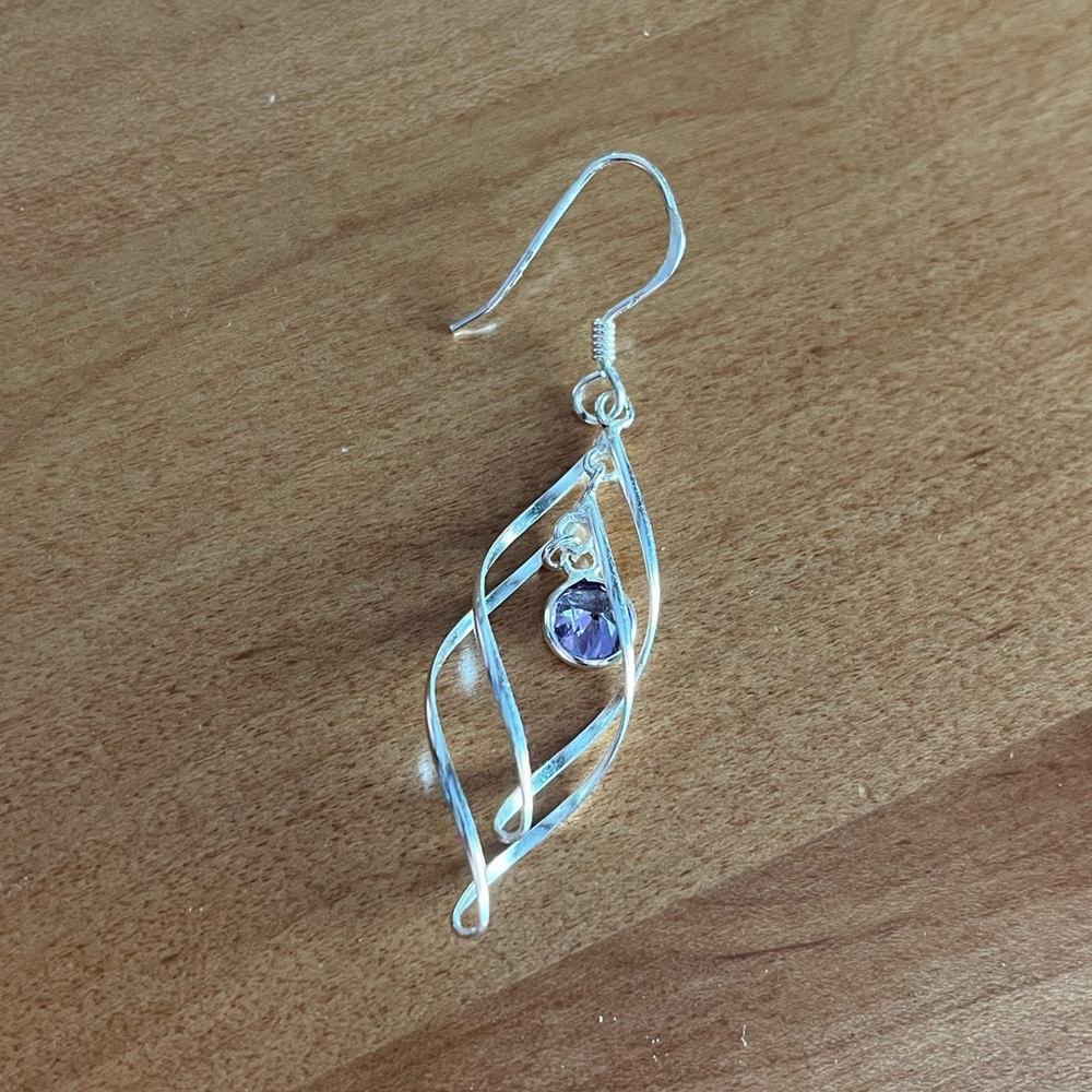 Dangle earrings - Picture 2 of 3